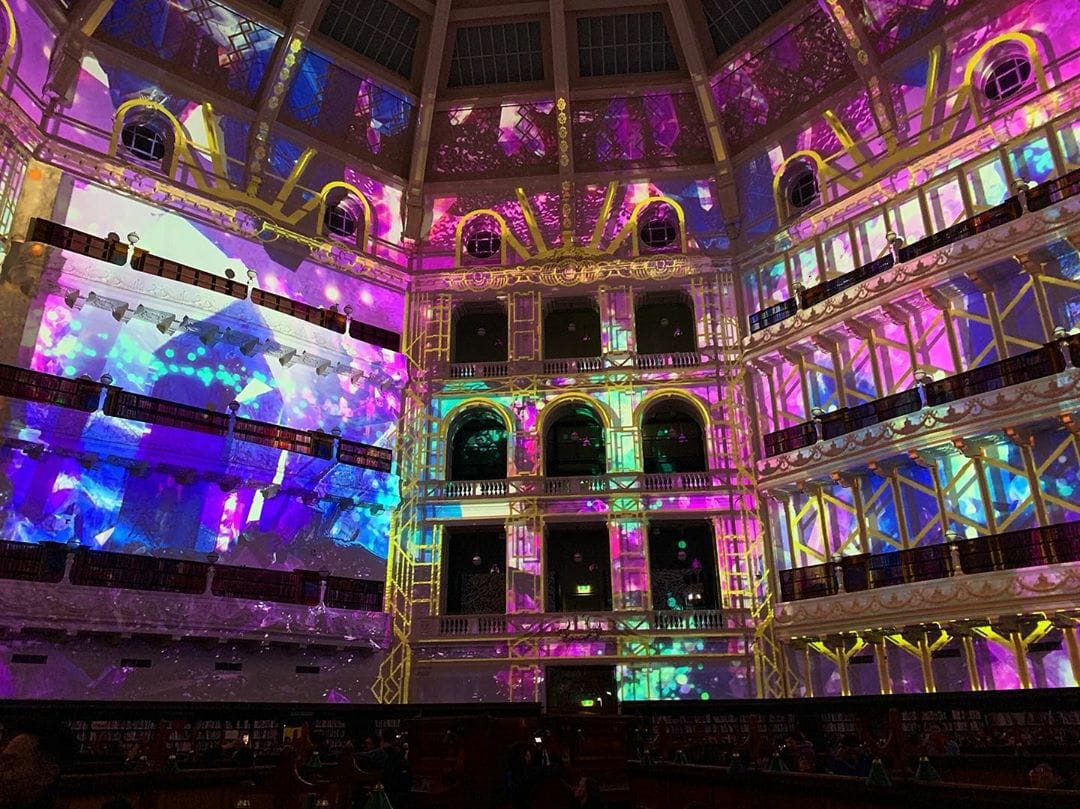 Light projection on State Library of Victoria